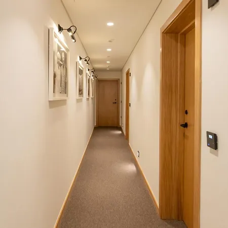 Aldeia - Casa Padeiras מלון